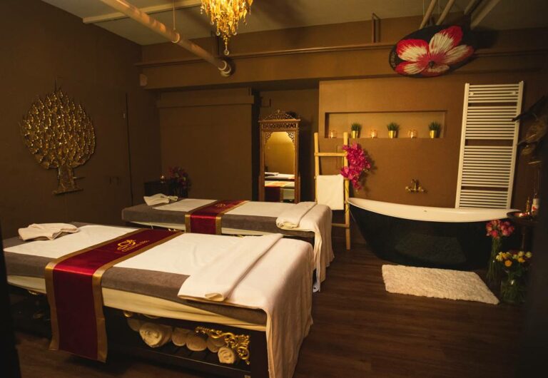 ChiidaSpa-Zürich-Stauffacher-Massageraum-mit-Bad